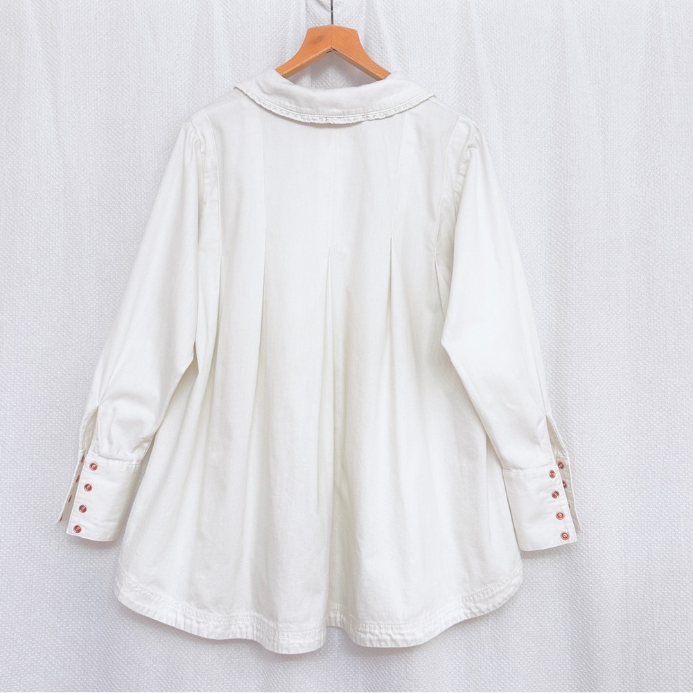 Free People Cotton Cream Denim Dress with pearl snap Detail oversized jacket. - Picture 5 of 12